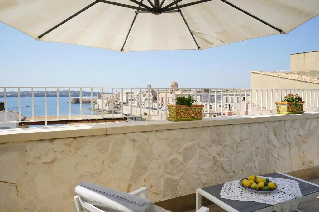 palazzo giufa siracusa terrazza